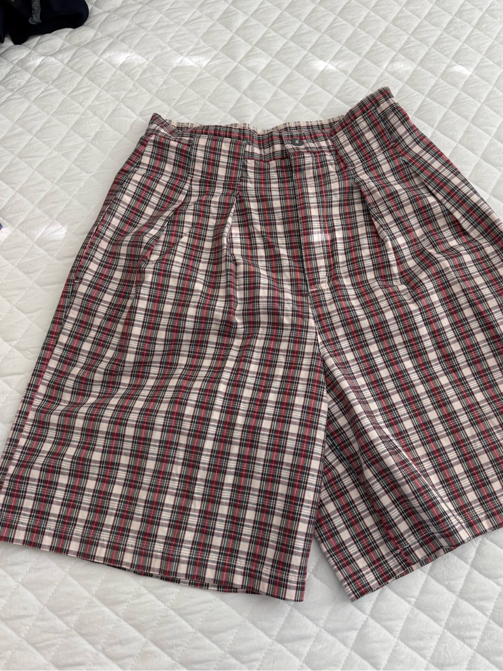 Vintage Palmetto Plaid High Rise women’s Shorts - Red and cream front size 9